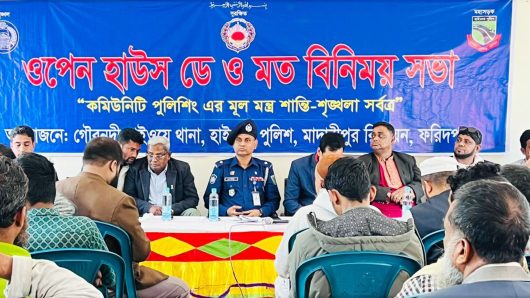 দুর্ঘটনারোধে হাইওয়ে থানা পুলিশের ওপেন হাউজ ডে