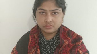 পলাশপুরের ইয়াবা সুন্দরী আখি ৭৭ পিস ইয়াবা সহ আটক