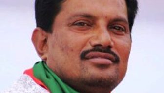 আ.লীগ নেতা টুটুলের লাইসেন্সে ভারতে যাচ্ছে ইলিশ!  সহযোগিতা করছেন বিএনপি নেতারা