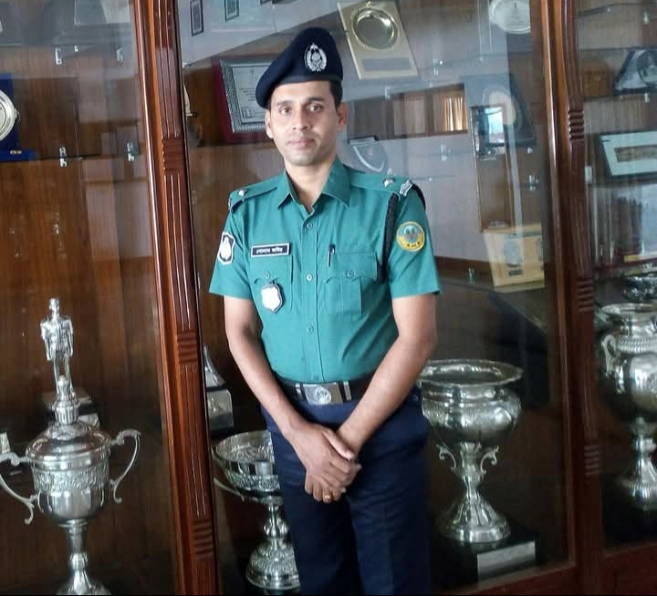 বরিশালের সাবেক পুলিশ পরিদর্শক গোলাম কবিরের দণ্ড বহাল