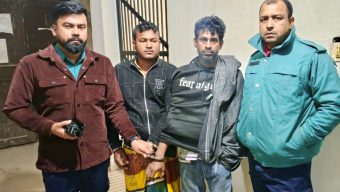 বরিশাল স্টিমারঘাট ফাড়ি পুলিশের সফল অভিযান ২ ওয়ারেন্টভুক্ত আসামি গ্রেফতার