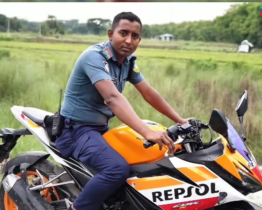 ঝালকাঠিতে সার্জেন্ট হাসানের ঘুষ সাম্রাজ্যের অবসান