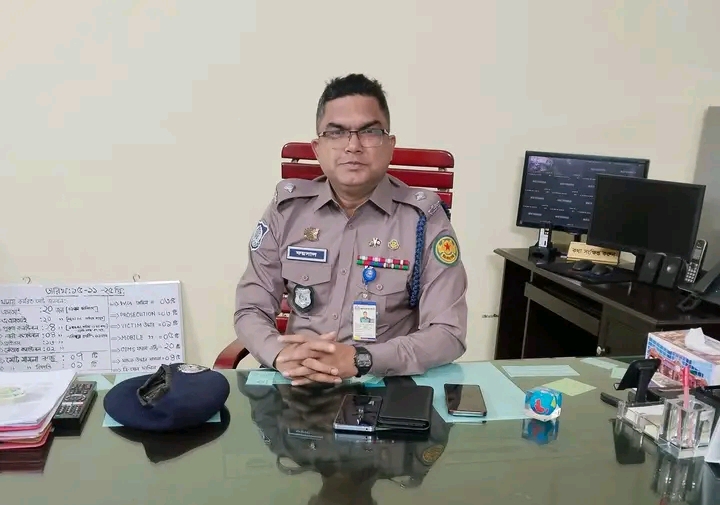 আ’লীগ আমলে ওসি ফয়সালের উত্থান ও সম্পদ নিয়ে প্রশ্ন, বরিশালে মামলায় আসামি